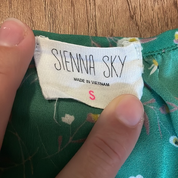 Sienna Sky green patterned Ruffle collar top - Picture 2 of 3